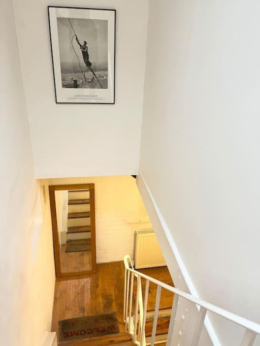 Cosy Apt 5mins Walk From Station * Londra